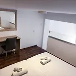 Cozy Loft Apartment 2